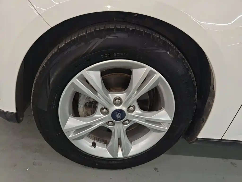 Ford Focus — миниатюра 23