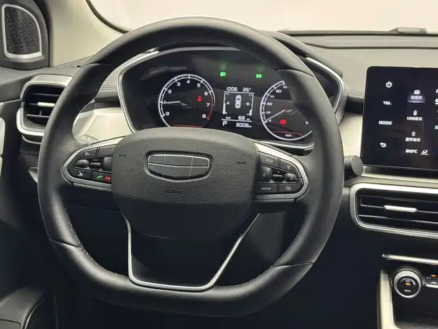 Geely Binyue — миниатюра 8