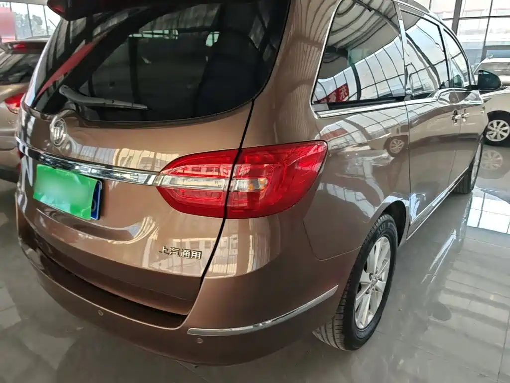 Buick GL8 — миниатюра 8