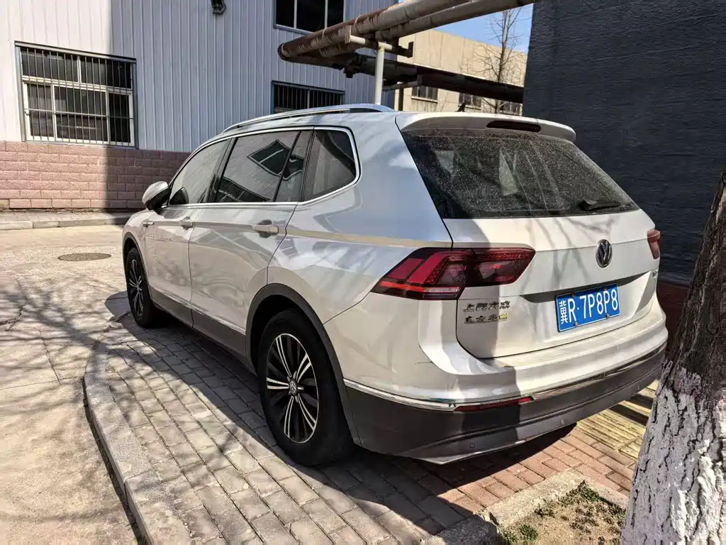 Volkswagen Tiguan L — миниатюра 3