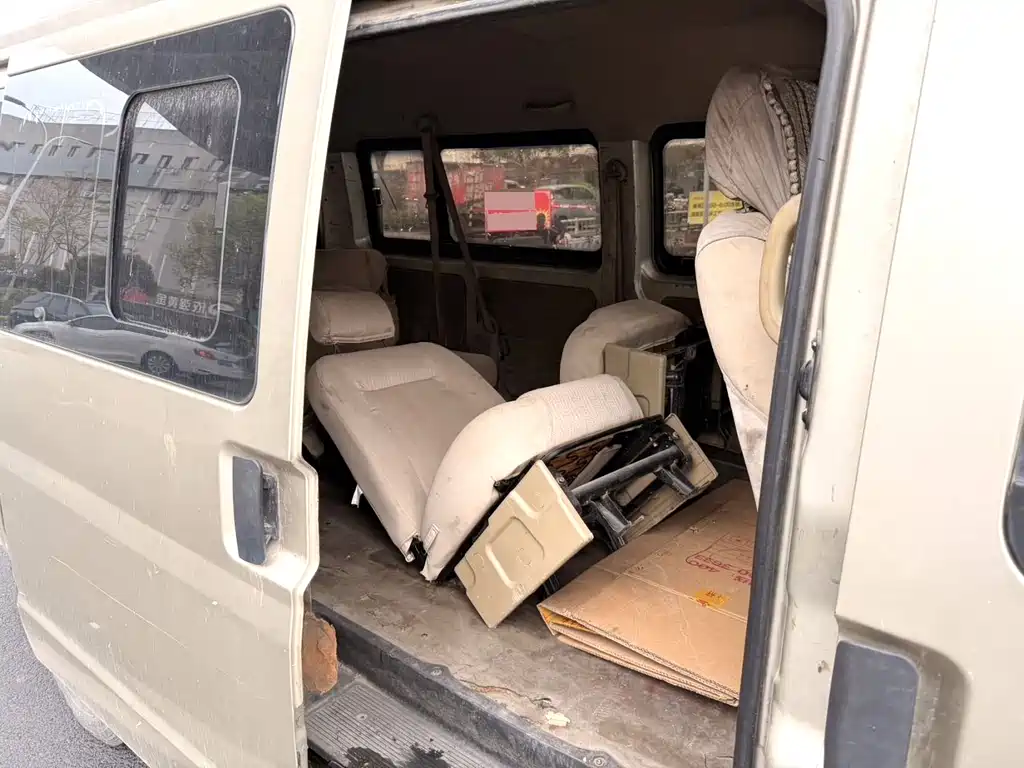 Dongfeng C37 2016 1.5L II DK15-06