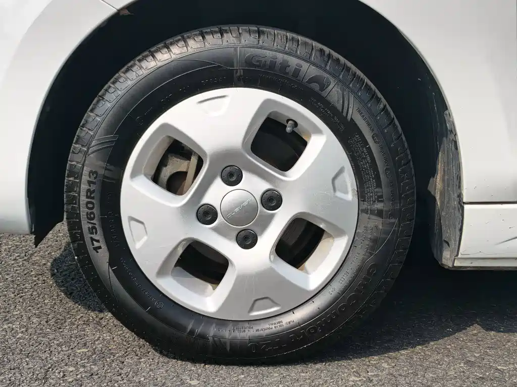 Roewe Clever — миниатюра 10