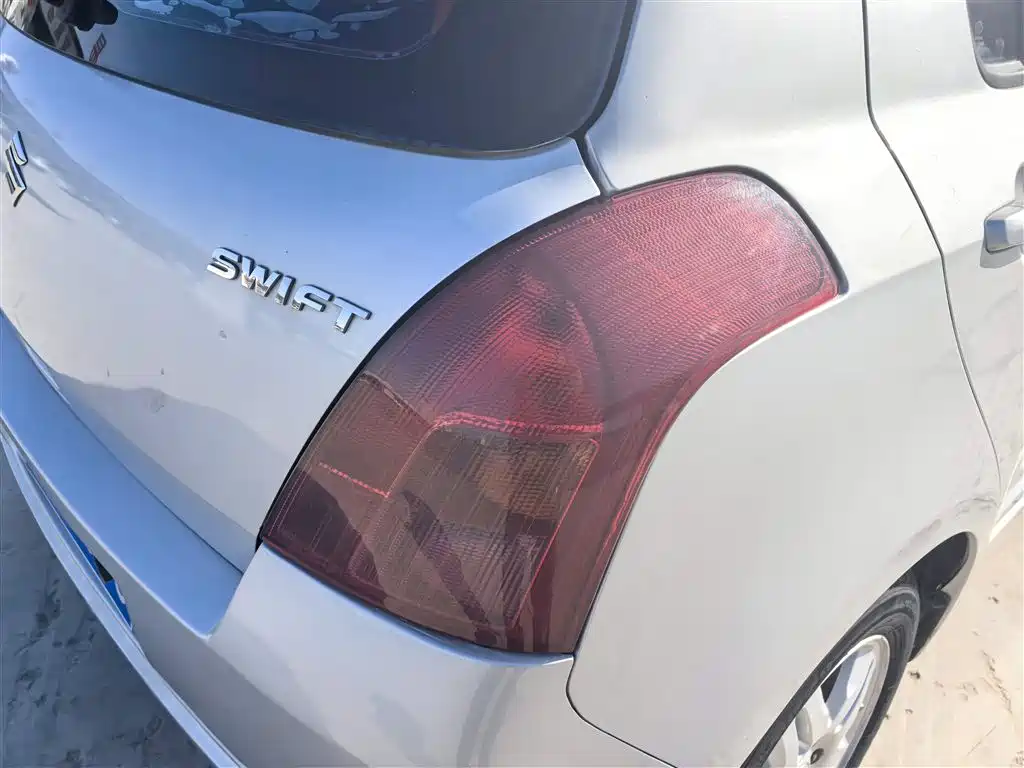 Suzuki Swift 1.3L Auto Value Edition, фото 13