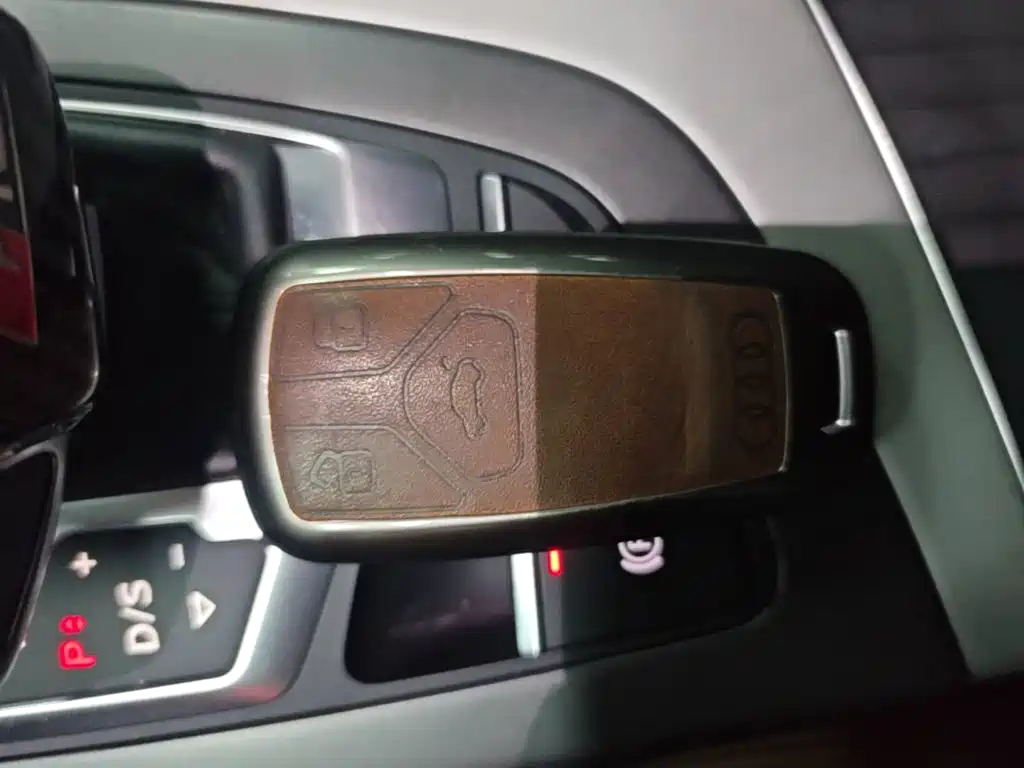 Audi Q7 — миниатюра 9
