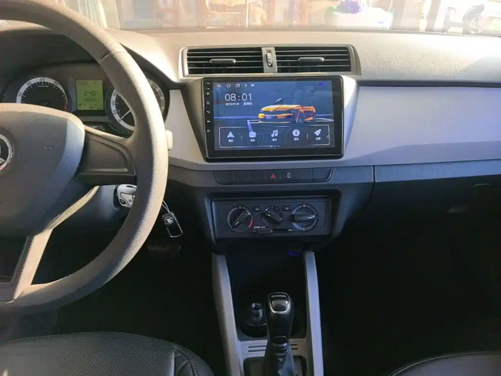 Skoda Fabia — миниатюра 13