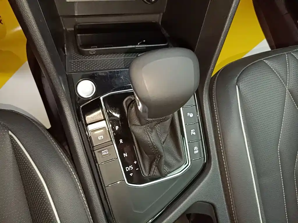 Volkswagen Tiguan L — миниатюра 14