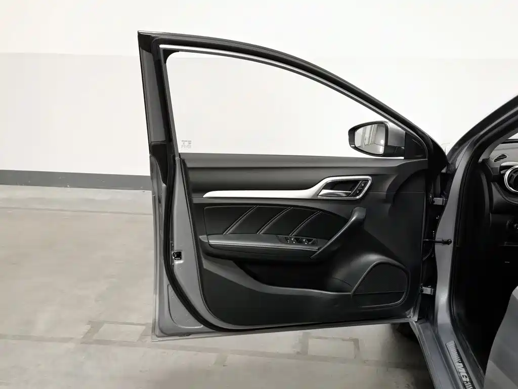 MG 6 New Energy — миниатюра 8