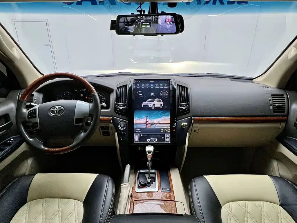 Toyota Land Cruiser — миниатюра 30