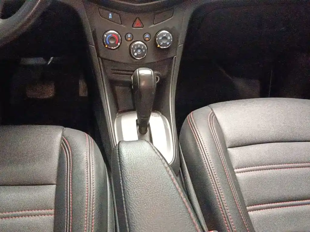 Chevrolet Trax — миниатюра 14