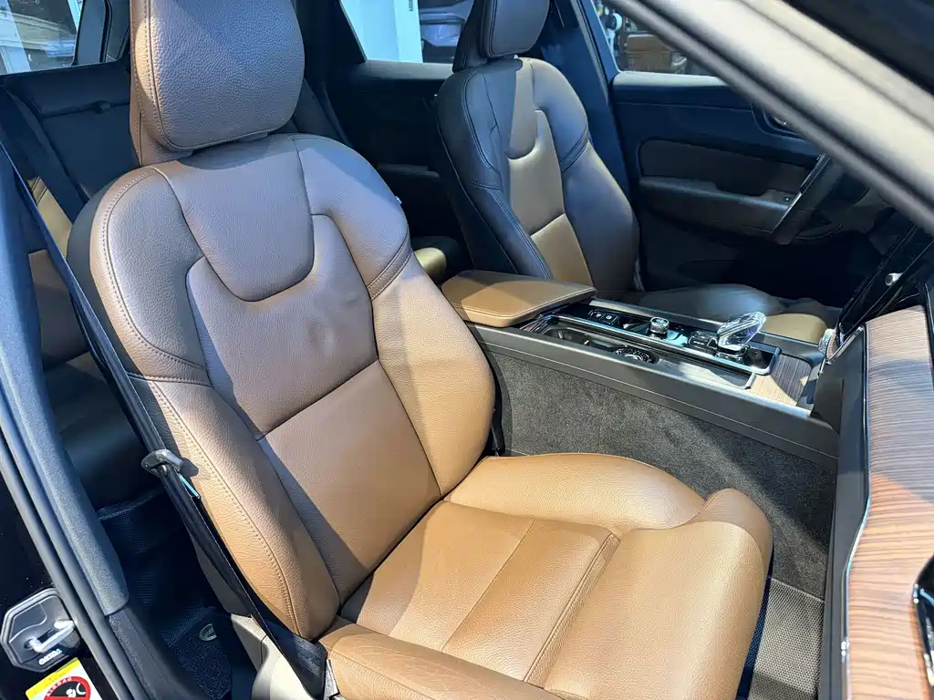 Volvo XC60 — миниатюра 12