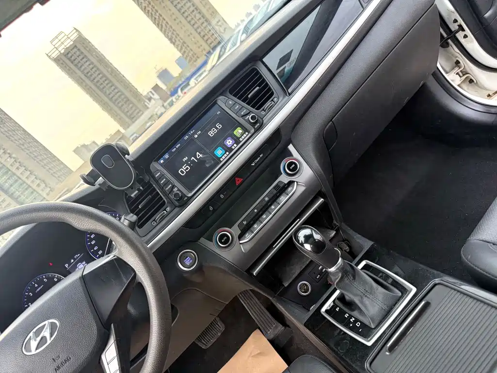 Hyundai Mistra — миниатюра 9
