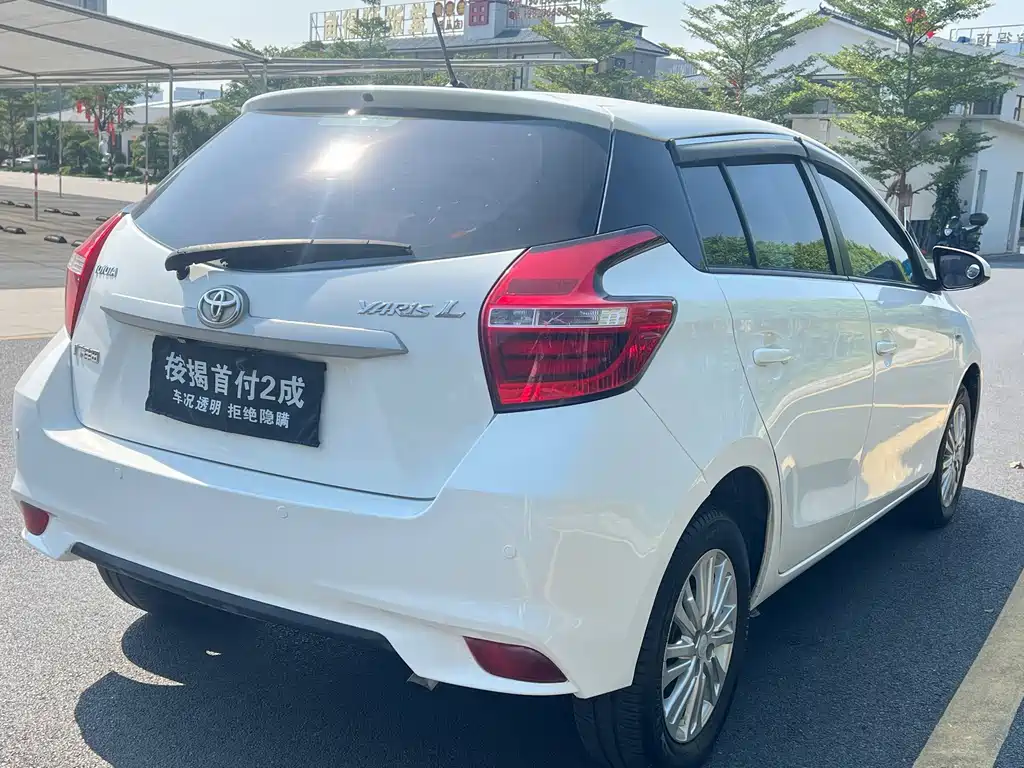Toyota Yaris L — миниатюра 4