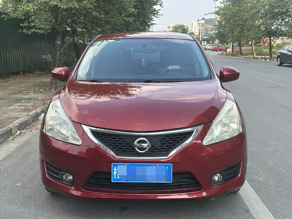 Nissan Tiida — миниатюра 2
