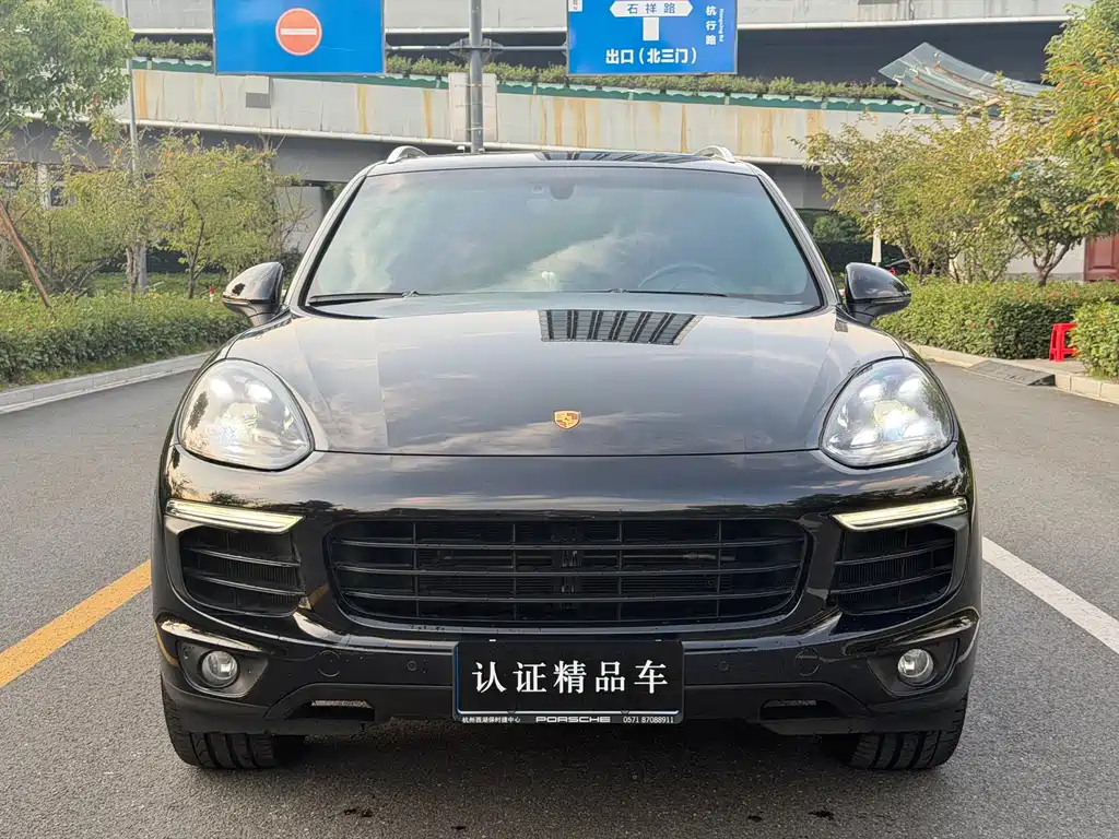Porsche Cayenne — миниатюра 2