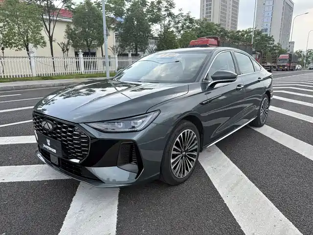 2025 Chery Arrizo 8