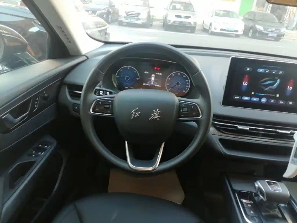 Hongqi Hongqi E-QM5 — миниатюра 11