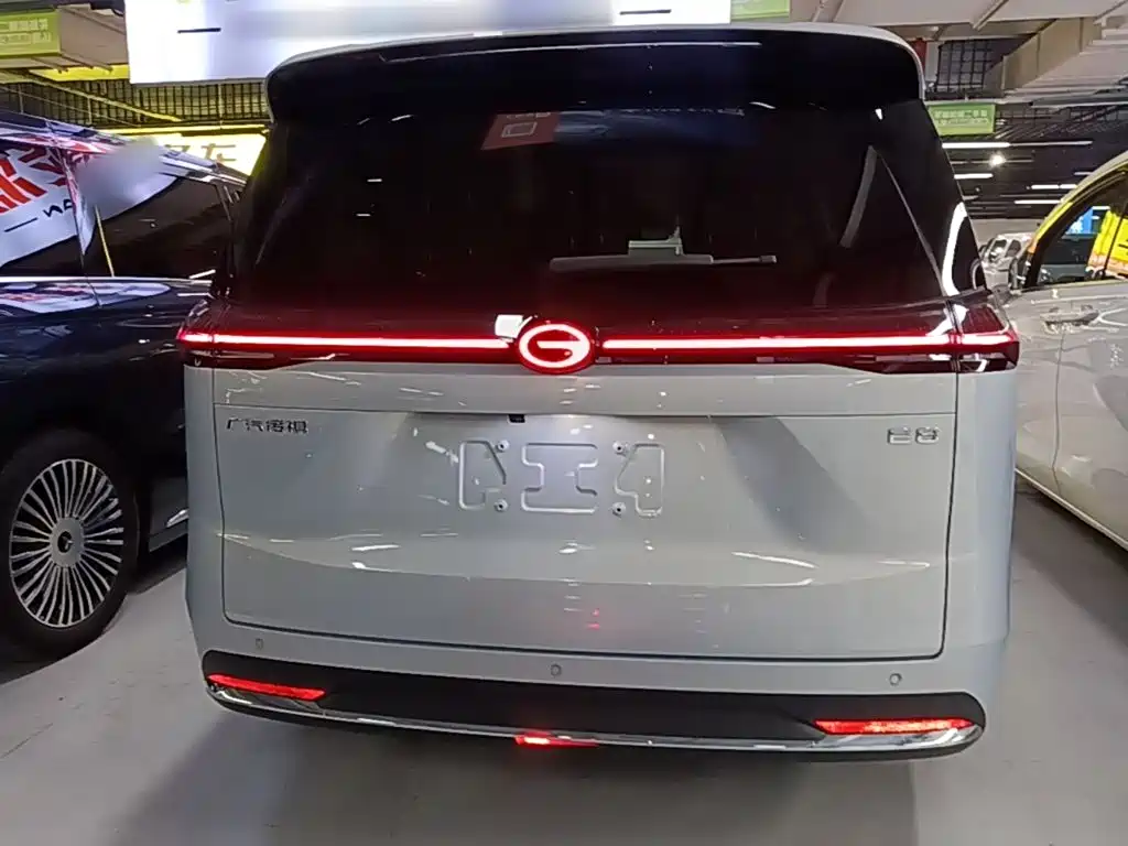 GAC Motor Trumpchi E8 PHEV — миниатюра 6