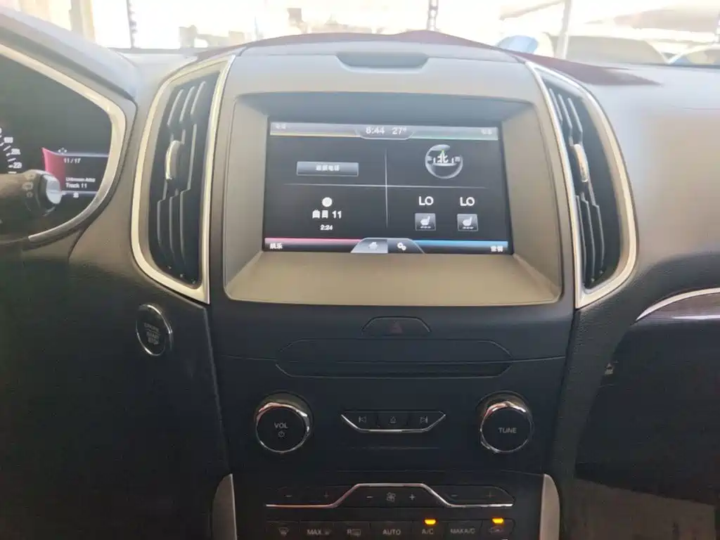 Ford Edge — миниатюра 13