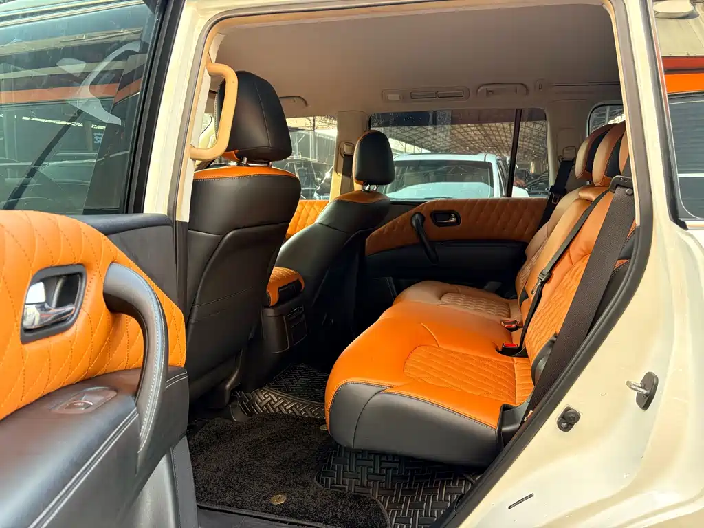Nissan Patrol — миниатюра 9