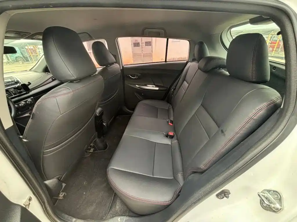 Toyota Yaris L — миниатюра 8