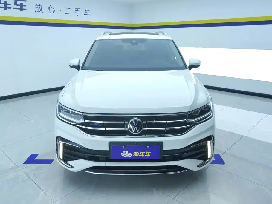 Volkswagen Tiguan L PHEV — миниатюра 2