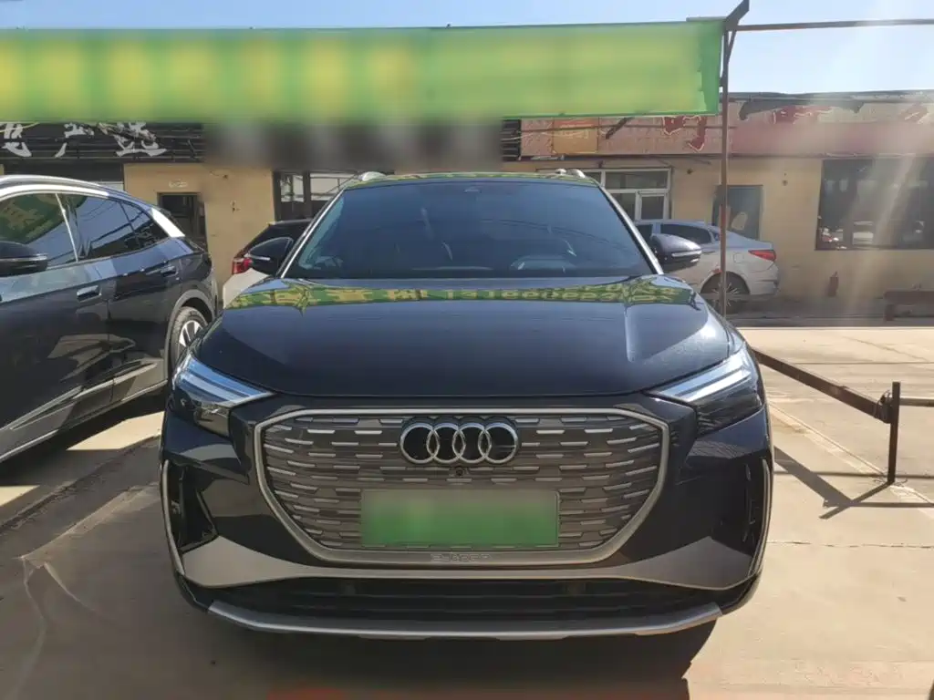 Audi Q4 e-tron — миниатюра 3