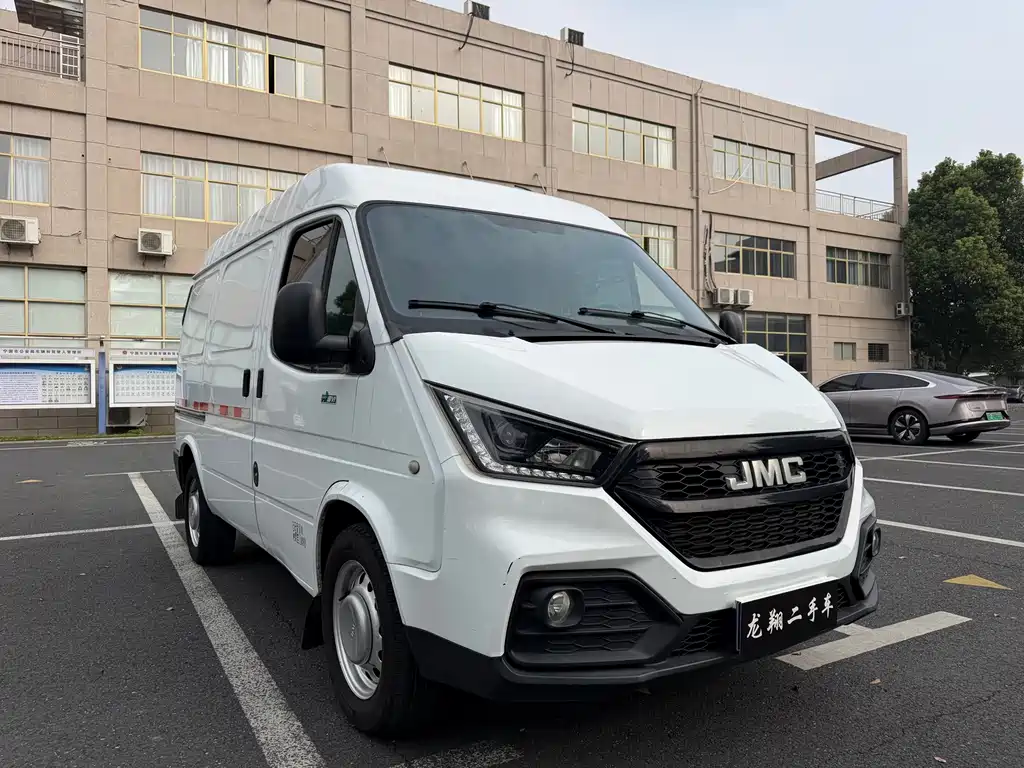 JMC Tesla — миниатюра 3