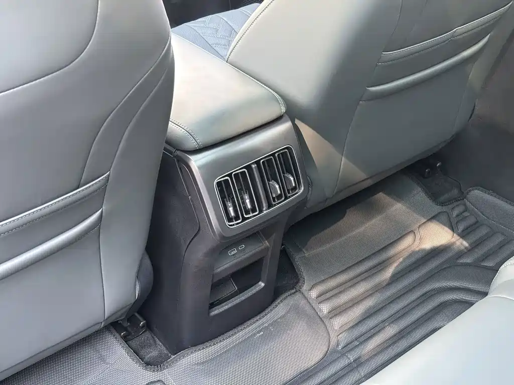 BYD L DM-i — миниатюра 17
