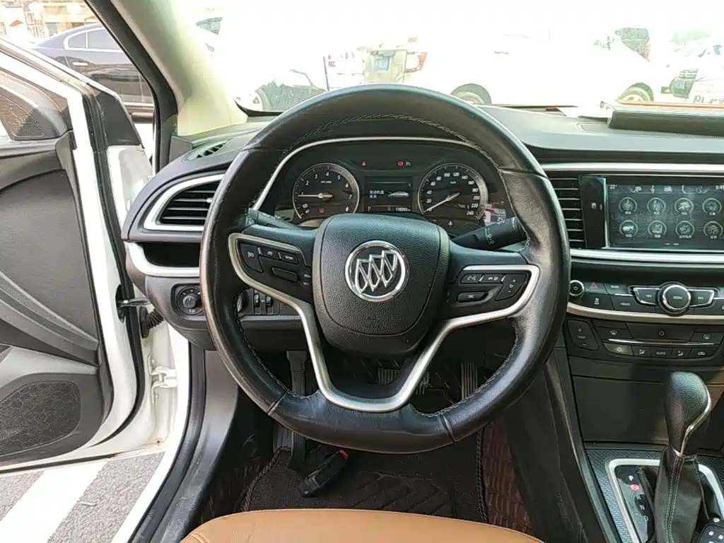 Buick Excelle — миниатюра 11