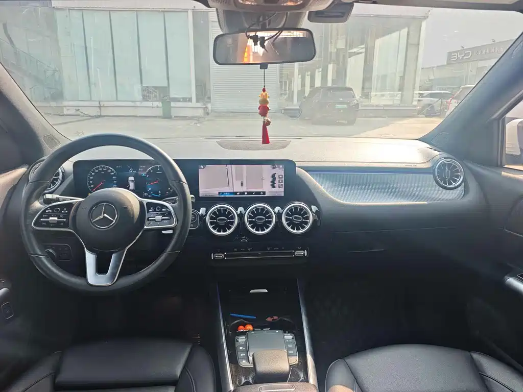 Mercedes-Benz GLA — миниатюра 4