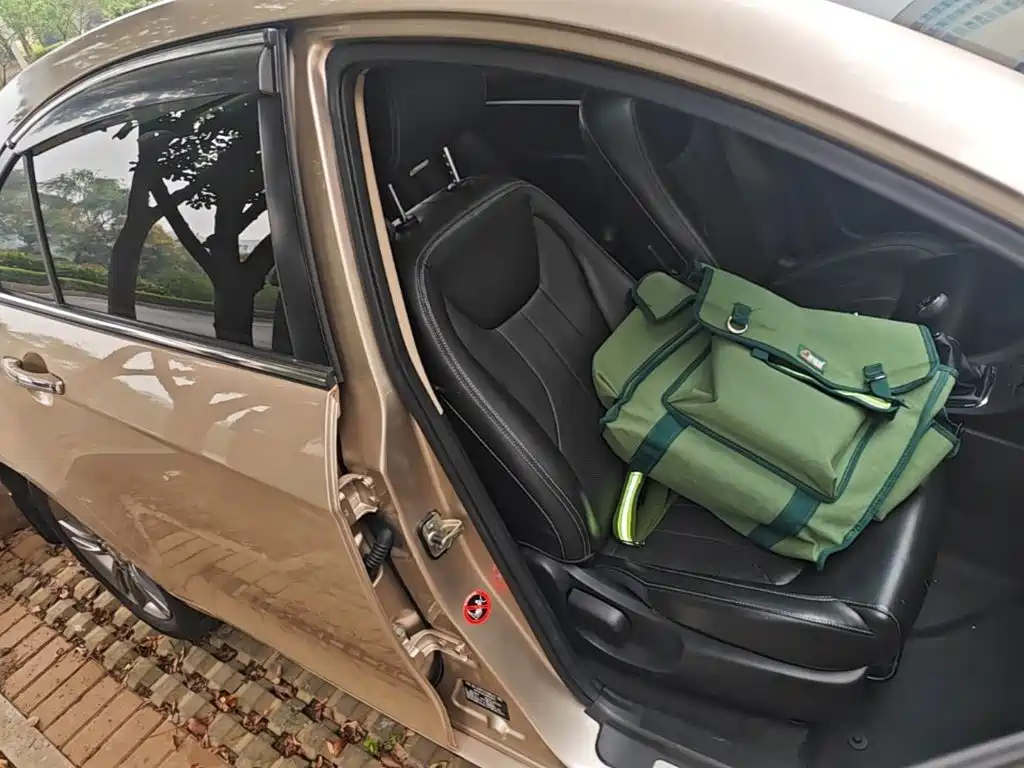 Geely Emgrand — миниатюра 25