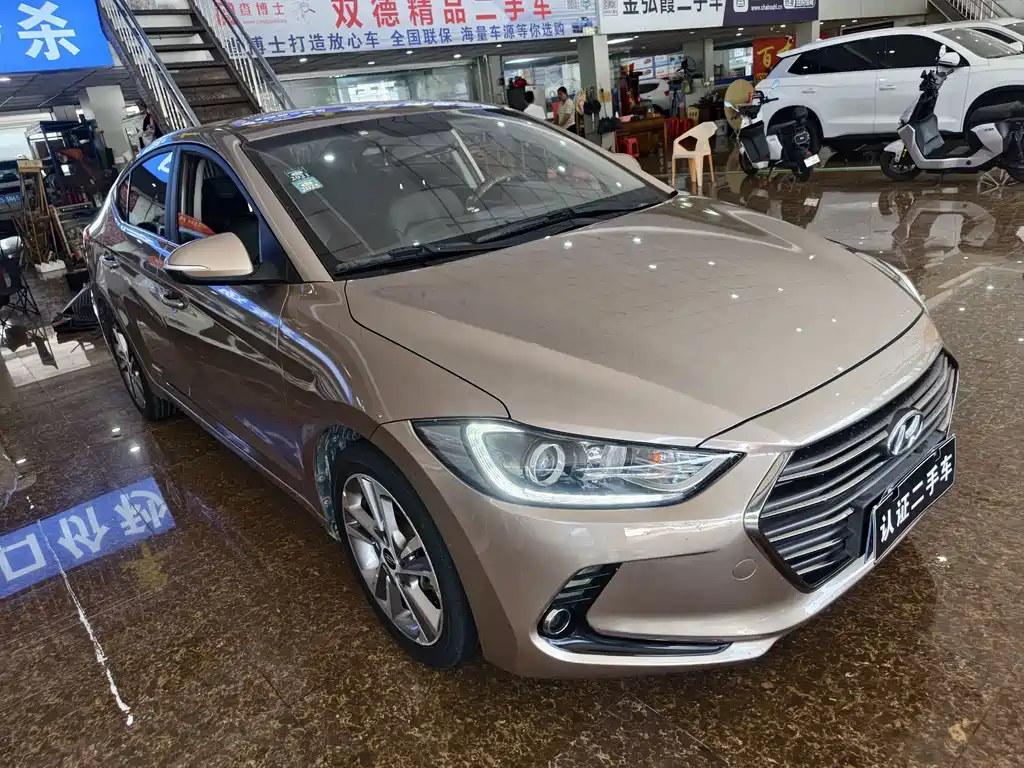 Hyundai Elantra — миниатюра 3