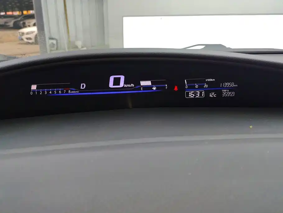 Honda Jade — миниатюра 14