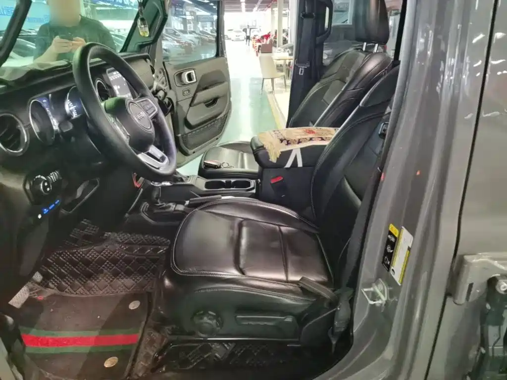 Jeep Wrangler PHEV — миниатюра 15