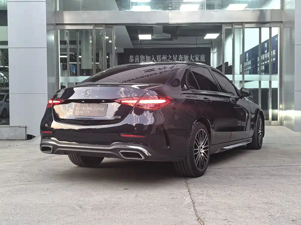 Mercedes-Benz C-Class — миниатюра 11