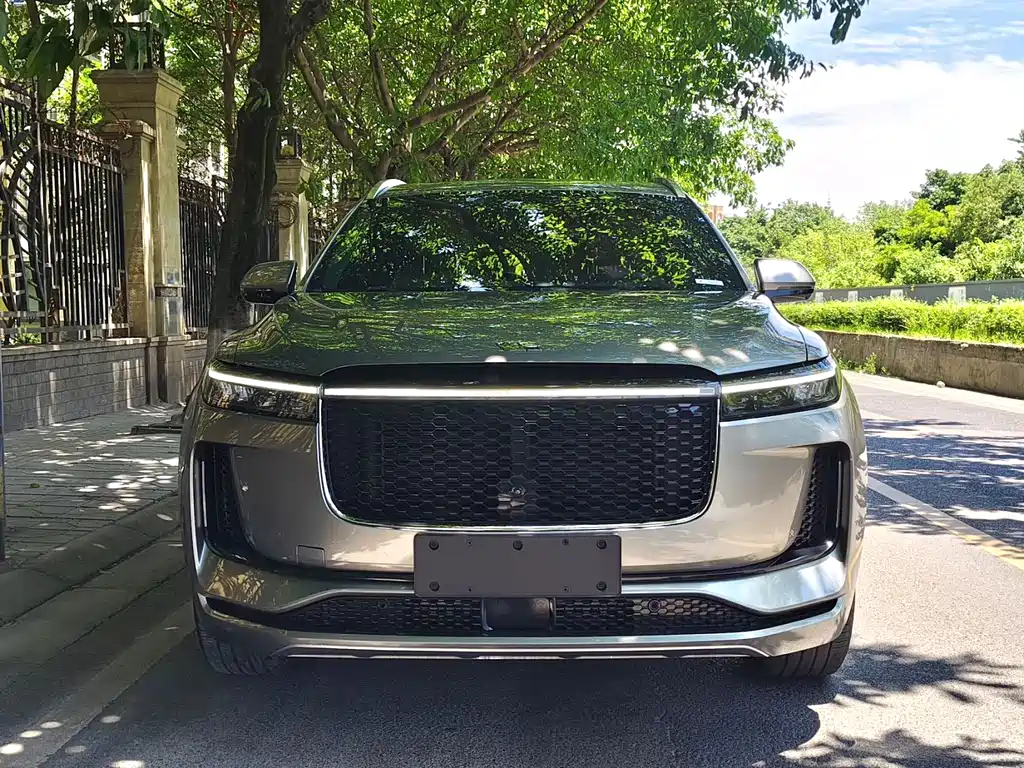 Li Auto ONE 2020 6 мест