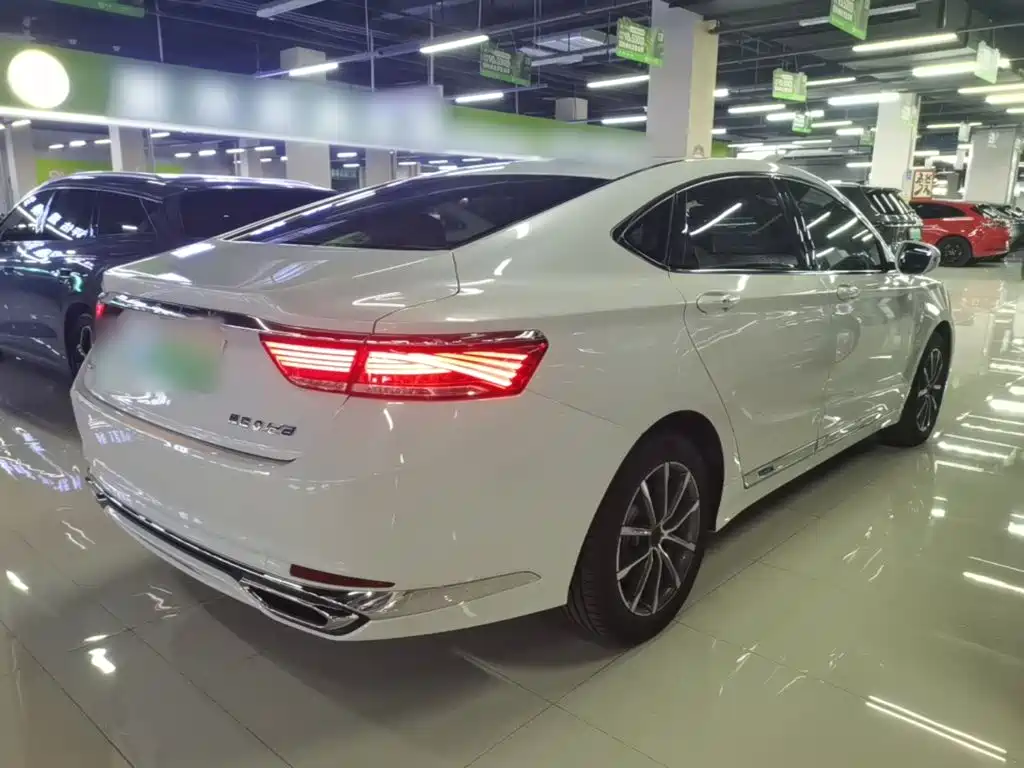 Geely Borui Hybrid — миниатюра 7