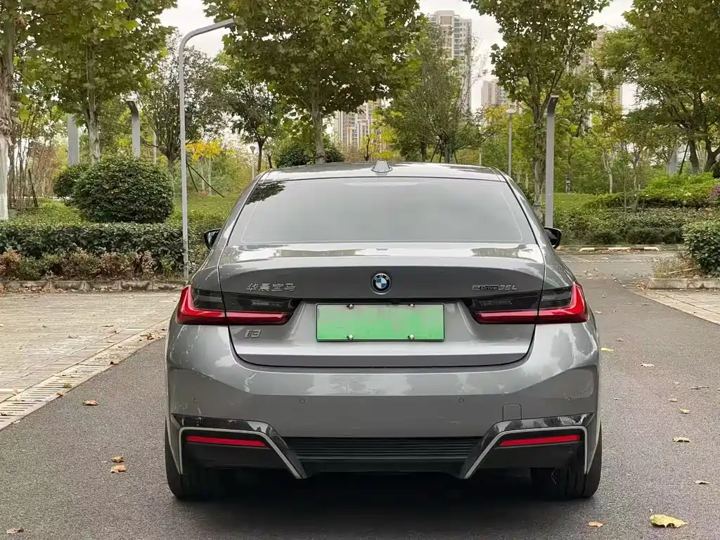 BMW i3 — миниатюра 8