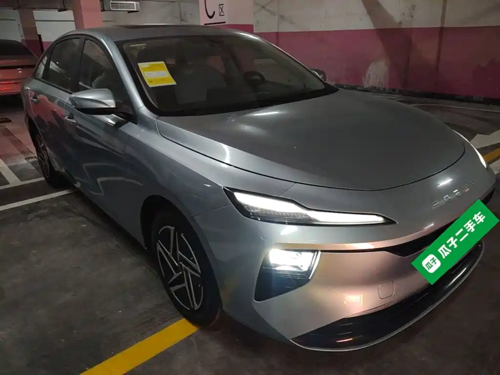 Roewe D6 2025 450km