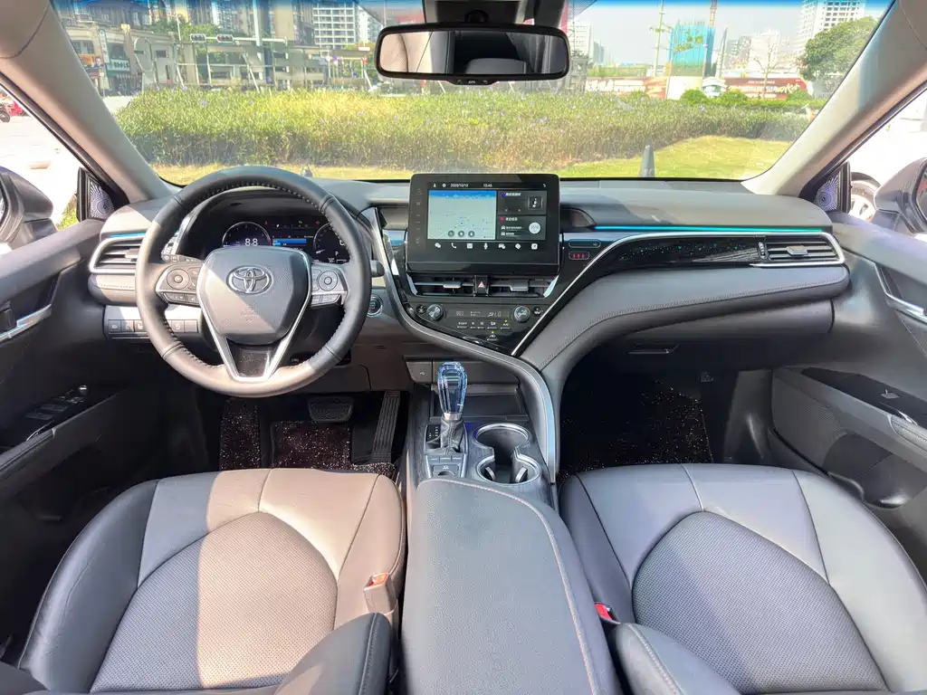 Toyota Camry — миниатюра 11
