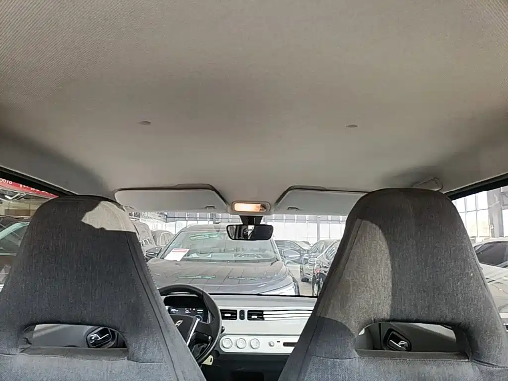 Wuling MINIEV — миниатюра 18