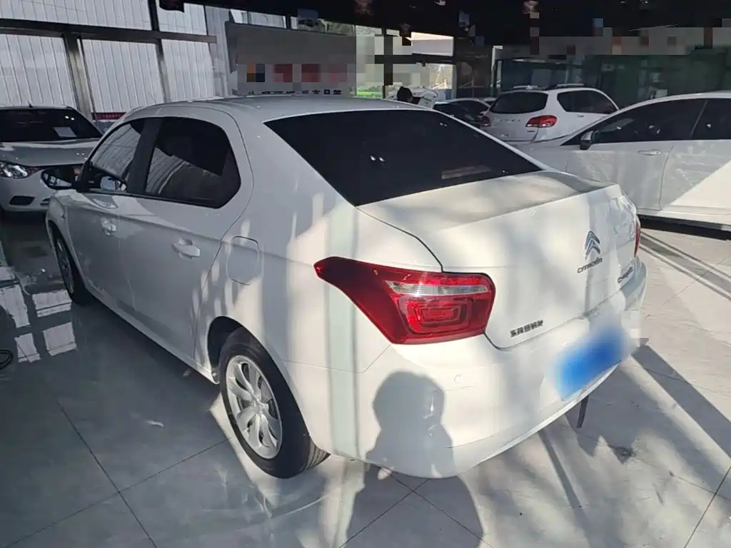 Citroen Elysee — миниатюра 5