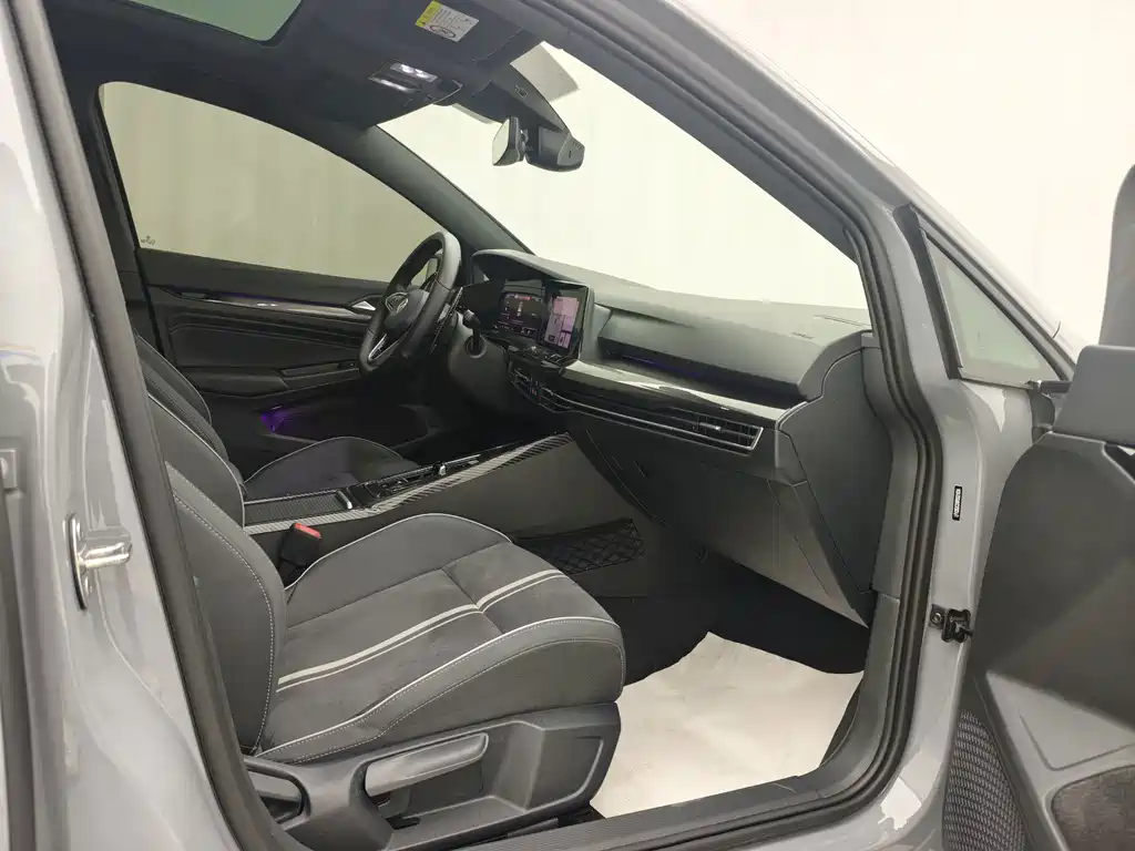 Volkswagen Golf — миниатюра 20