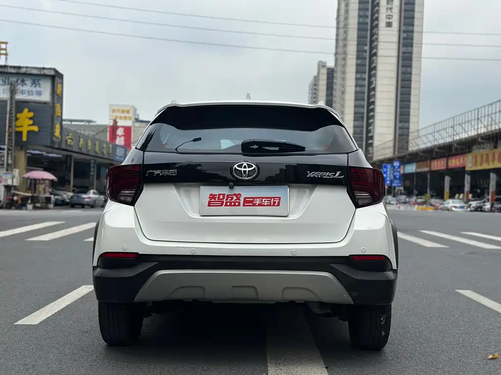 Toyota Yaris L — миниатюра 3