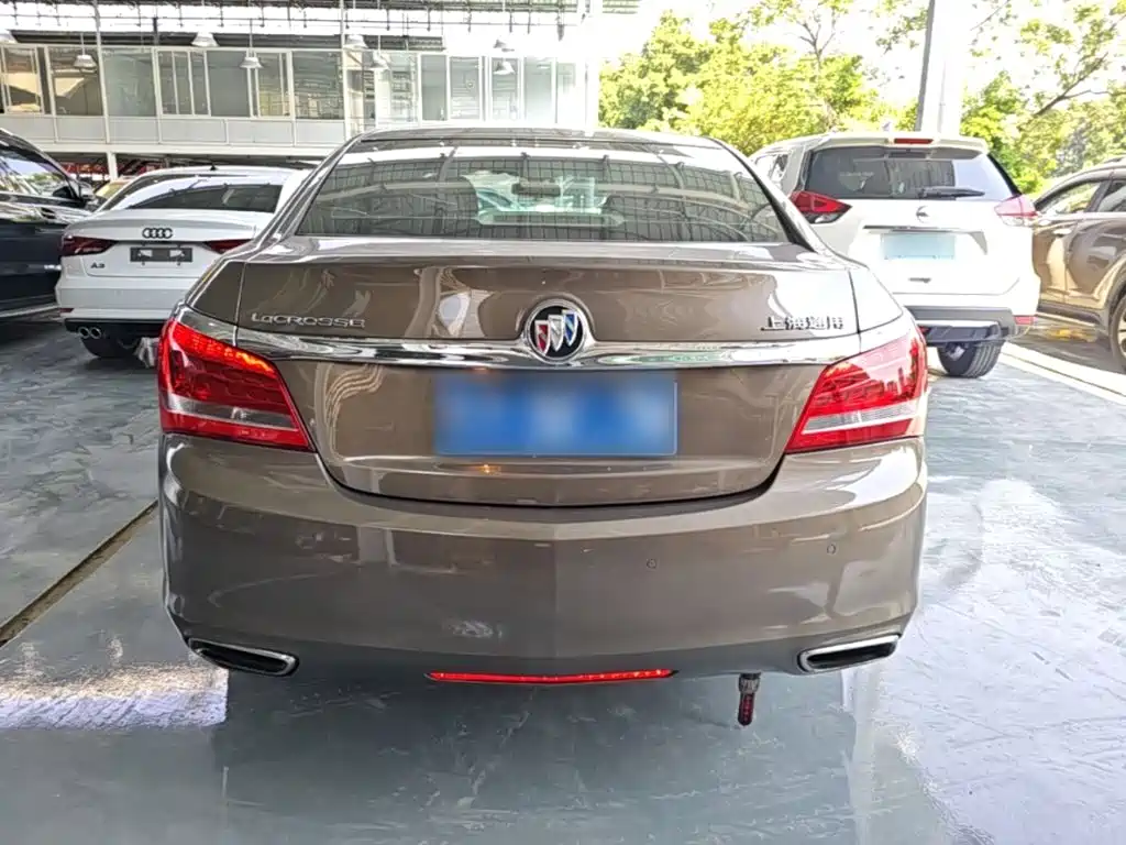 Buick LaCrosse — миниатюра 6
