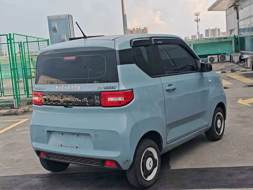 Wuling MINIEV — миниатюра 4