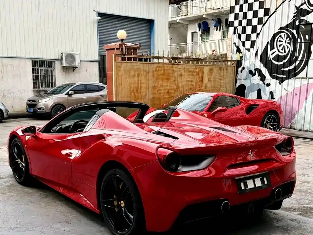 Ferrari 488 — миниатюра 6