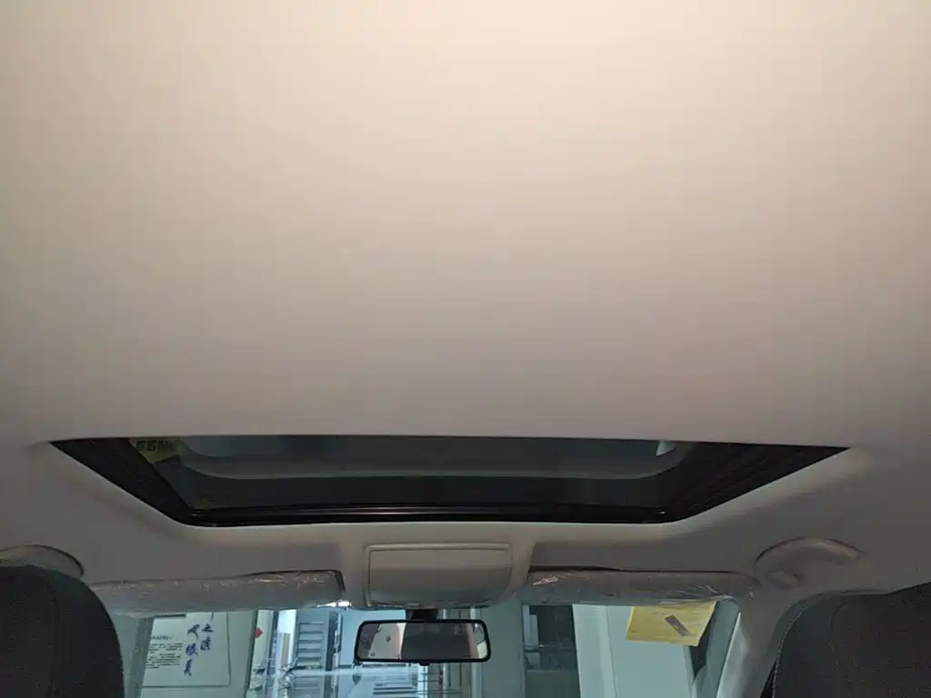 Volkswagen Passat PHEV — миниатюра 18