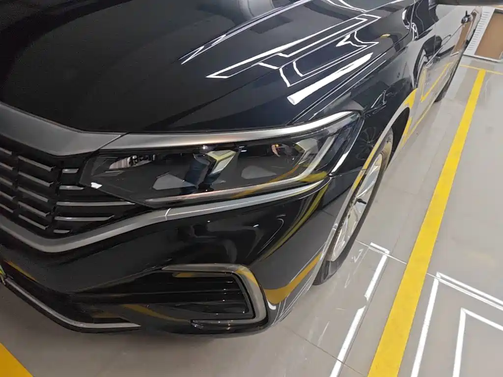 Volkswagen Passat PHEV — миниатюра 24