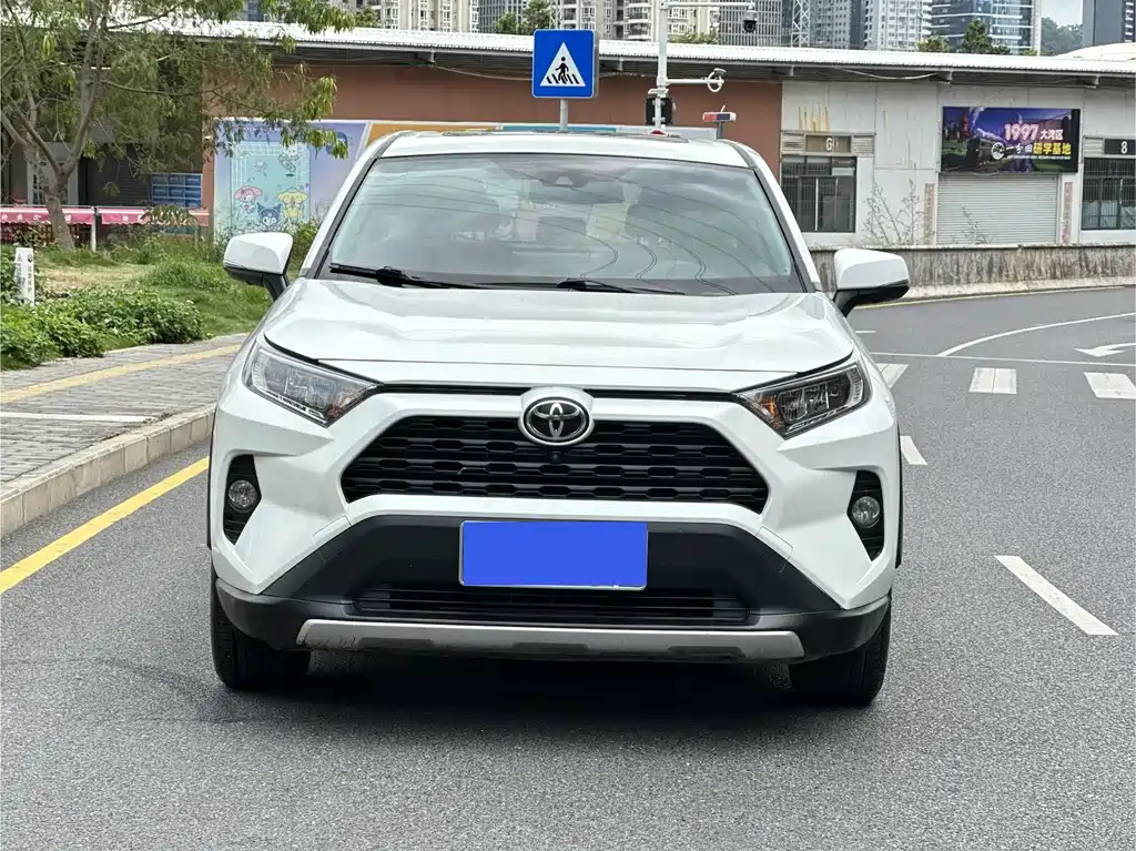 Toyota RAV4 2022 2.0L CVT Plus